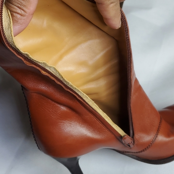 TOD'S Knee Length Boots and Purse - Picture 12 of 13